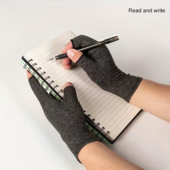 🧤Restocked compression gloves 🧤 - Picture 3 of 9